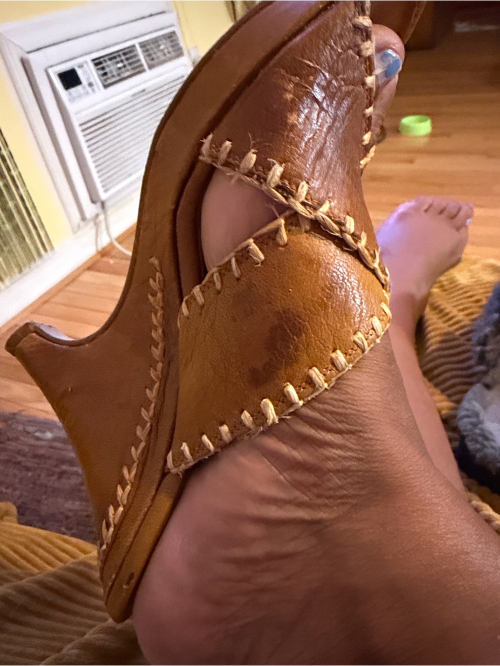 PAOLA FERRI Women’s Leather Slide Sandal in Tan